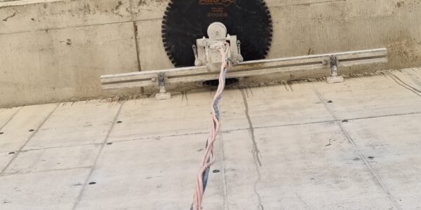 ניסור פתחים בבטון בדיוק מקסימלי במספר נקודות שונות עבור חברת רפאל